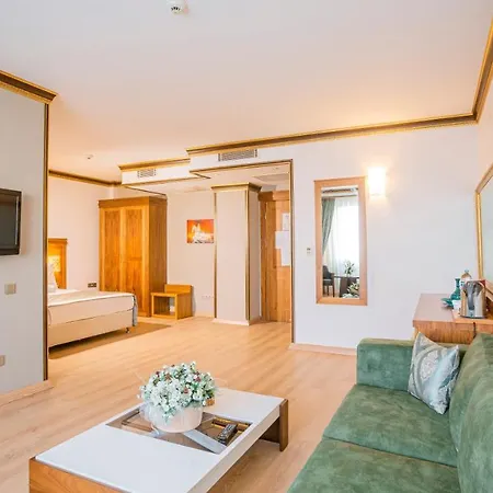 Yuecesoy Liva & Convention Center Mersin Hotel 4*