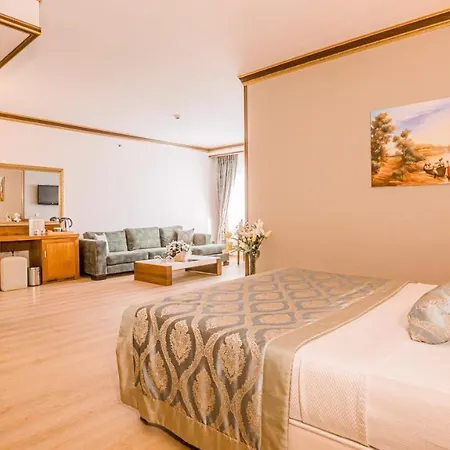 Yuecesoy Liva & Convention Center Mersin Hotel 4*